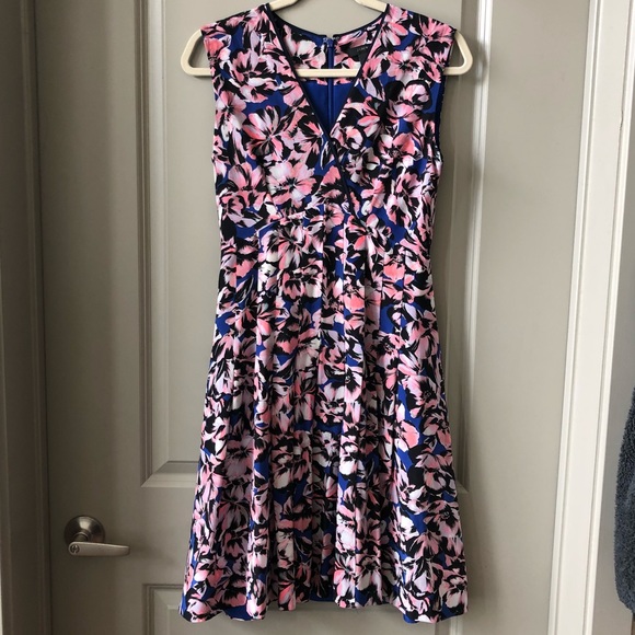 Like new! J. Crew silk floral pleated dress - Picture 2 of 6